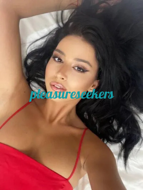 {@$pp->phone.' '.@$pp->name.'-Escort '.@$pp->city->name.' -Surrender to Pleasure'}}